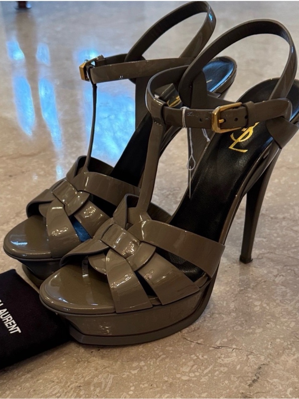 Saint Laurent Taupe Patent Leather T-Strap Knotted Platform Sandals . Worn once - Picture 2 of 3